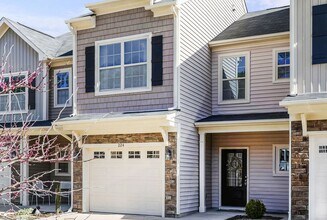 224 Beaconwood Ln in Holly Springs, NC - Building Photo - Building Photo
