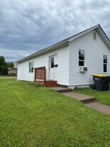 203 W Washington St, Unit Front in Tomah, WI - Building Photo