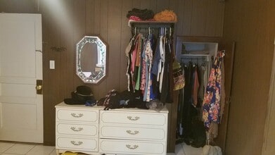 9007 70th Dr, Unit 1st floor in Forest Hills, NY - Foto de edificio - Building Photo