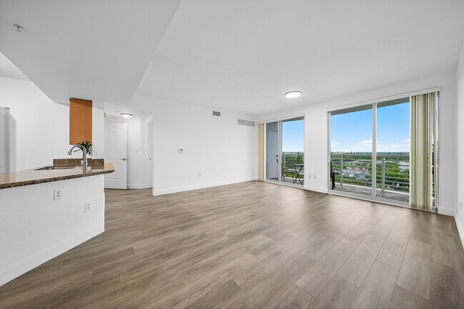 1830 Radius Dr in Hollywood, FL - Building Photo - Building Photo