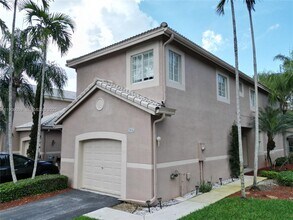 2045 Pompeii Ct in Weston, FL - Building Photo - Building Photo