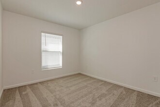 2778 Pioneer Trl in Eagle Lake, FL - Building Photo - Building Photo