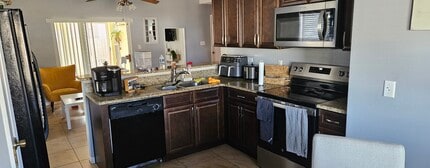 7338 Marseille Cir in Orlando, FL - Foto de edificio - Building Photo