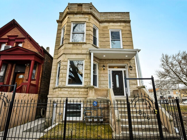 property at 1806 S Trumbull Ave