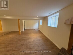 916 Elgin St in Newmarket, ON - Building Photo - Building Photo