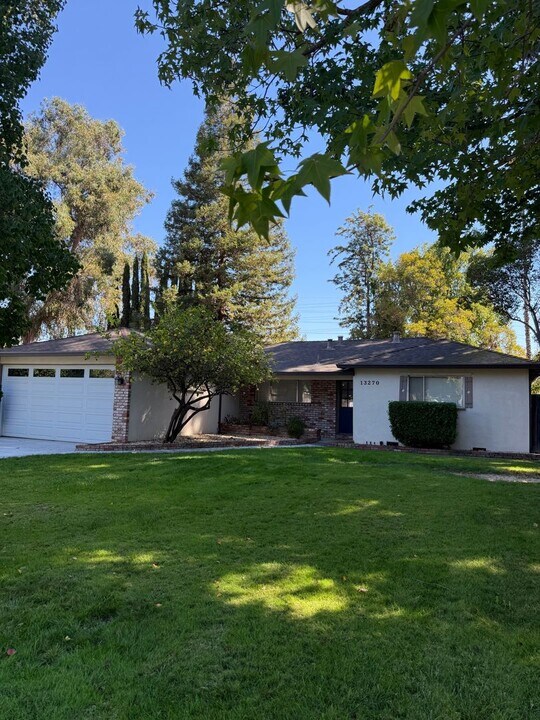13270 Franklin Ave in Mountain View, CA - Building Photo