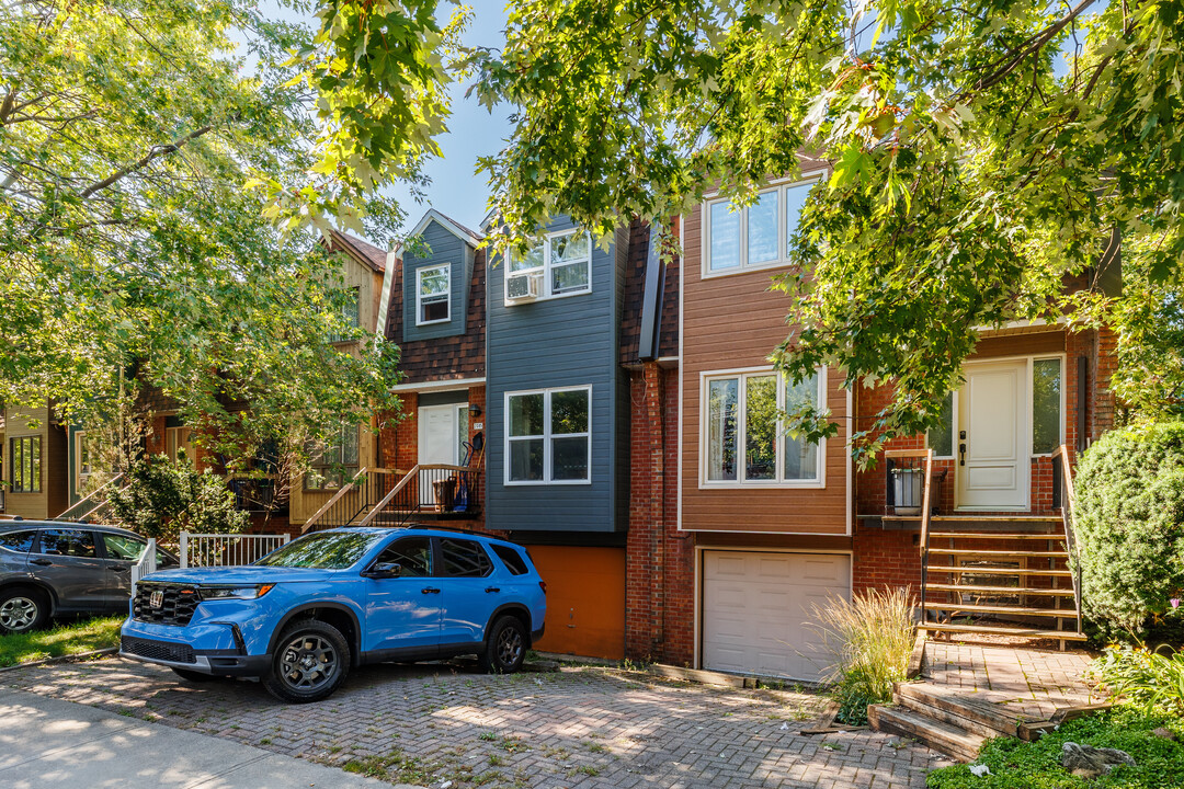 2089 Workman Rue in Montréal, QC - Building Photo