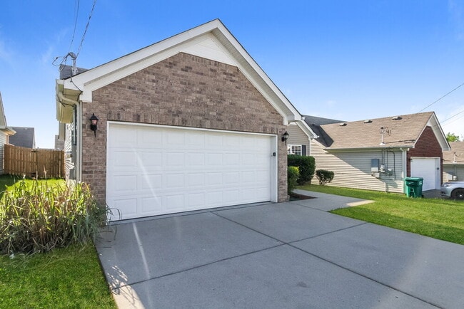 314 Sarna Dr in La Vergne, TN - Building Photo - Building Photo