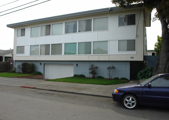 1110 Cypress Ave in San Mateo, CA - Building Photo - Building Photo