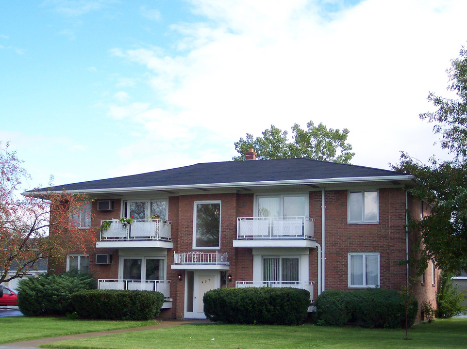 Delta Garden Apartments in Amherst, NY - Building Photo