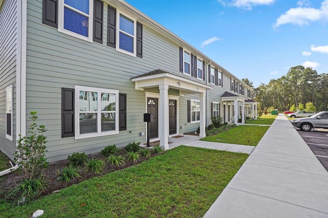 2288 Del Carmel Way in Tallahassee, FL - Foto de edificio