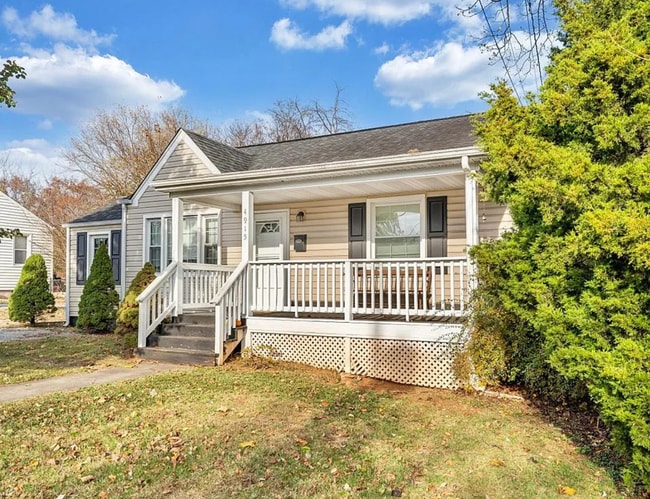 4915 Hildebrand Rd NW in Roanoke, VA - Building Photo - Building Photo