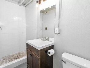 2715 S 7th St, Unit Unit 2 in Tacoma, WA - Building Photo - Building Photo