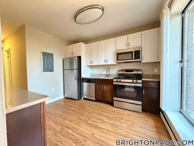 9 Bronsdon St in Boston, MA - Building Photo - Building Photo