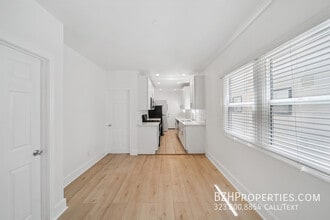7926 Fountain Ave in West Hollywood, CA - Building Photo - Building Photo