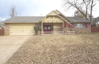 7811 South College Ave E in Tulsa, OK - Building Photo