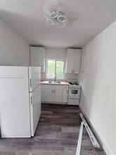 250 NE 76th St in Miami, FL - Building Photo - Building Photo