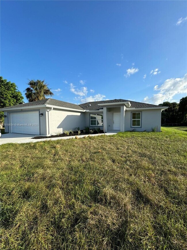 3803 8th St SW in Lehigh Acres, FL - Building Photo - Building Photo