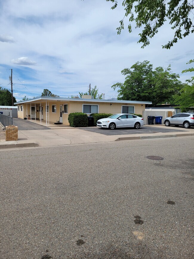 4021 Thaxton Ave SE Rentals in Albuquerque, NM