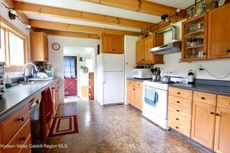 259 John Joy Rd in Woodstock, NY - Building Photo - Building Photo