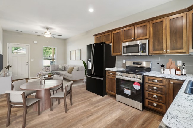 property at 842 E 8th St