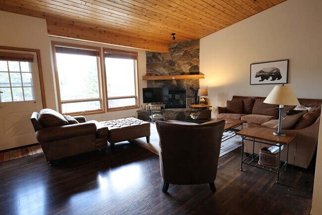 41 Blue Flax Place in Big Sky, MT - Building Photo - Building Photo