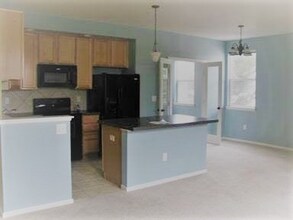 1921 Grays Peak Dr in Loveland, CO - Building Photo - Building Photo