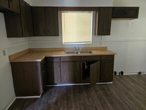 2826 Oak Forest Dr in Jackson, MS - Building Photo - Building Photo