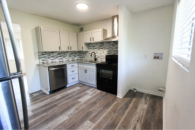 8449-8449 Lowell Ave in Overland Park, KS - Building Photo - Building Photo