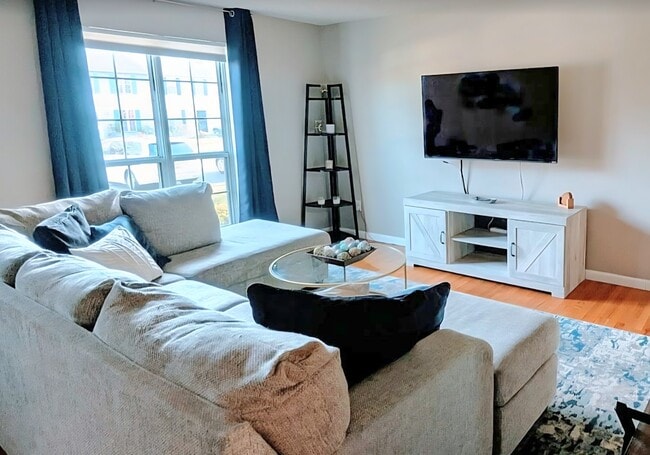 688 W Paddle Wheel Ct in Millersville, MD - Building Photo - Building Photo