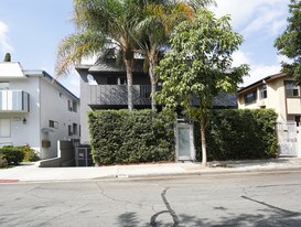 1235 N Ogden Dr in Los Angeles, CA - Building Photo