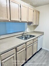 4008 Crockers Lake Blvd, Unit 317 in Sarasota, FL - Building Photo - Building Photo