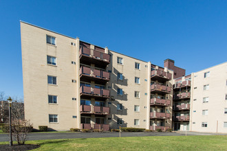 Leisure Lane Apartments in Stoneham, MA - Building Photo - Building Photo