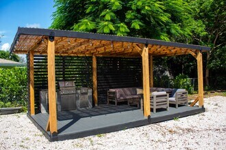 3511 Santiago Way in Naples, FL - Building Photo - Building Photo