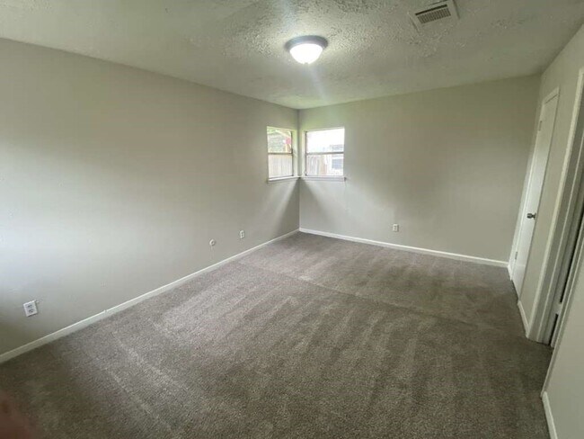 3306 Trail Lake Dr in Houston, TX - Foto de edificio - Building Photo