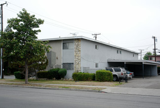 12511 Sunswept Ave in Garden Grove, CA - Foto de edificio - Building Photo