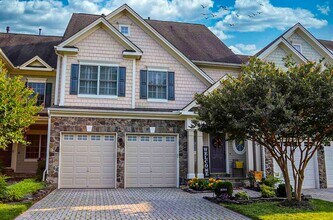 16844 Panorama Dr in Woodbridge, VA - Foto de edificio - Building Photo