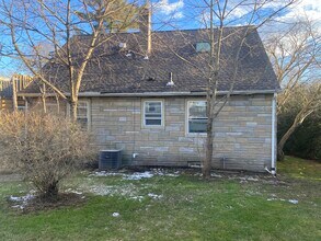 95 Sycamore Ave in Livingston, NJ - Building Photo - Building Photo