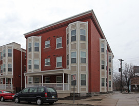 3326 Woodburn Ave Apartments