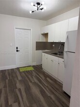 1325 NW 124th St in North Miami, FL - Building Photo - Building Photo