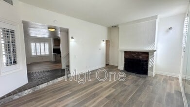 819 W 15th St in Newport Beach, CA - Building Photo - Building Photo