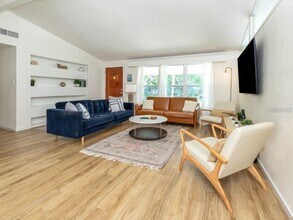 2933 Michigan St in Sarasota, FL - Building Photo - Building Photo