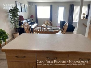 5 Tartan Blvd W in Lethbridge, AB - Building Photo - Building Photo