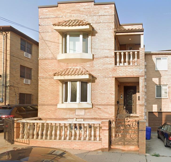 19-46 75th St in Queens, NY - Building Photo