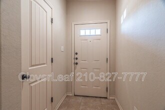 7007 Donovan Wy in San Antonio, TX - Building Photo - Building Photo
