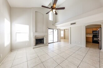 2319 E Taro Ln in Phoenix, AZ - Building Photo - Building Photo