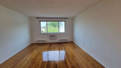 58 Union St, Unit 18 in Stoughton, MA - Building Photo - Building Photo