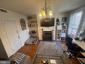 1943 Waverly St in Philadelphia, PA - Building Photo - Building Photo