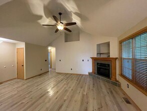 1583 S Burks Ave in Springfield, MO - Building Photo - Building Photo