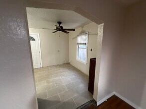 3730 3rd Ave N in St. Petersburg, FL - Foto de edificio - Building Photo